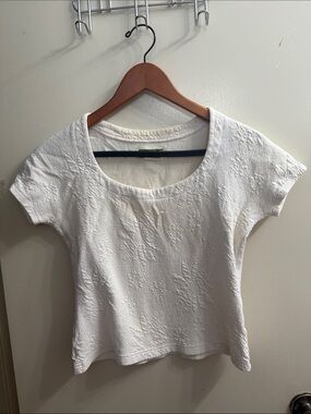 Esprit White Short-Sleeve Scoop Neck Textured Top. Short top vintage